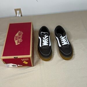 Vans Men's Black and White Sneakers with Gum Sole